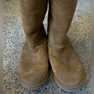 Koolaburra Brown Suede Boots